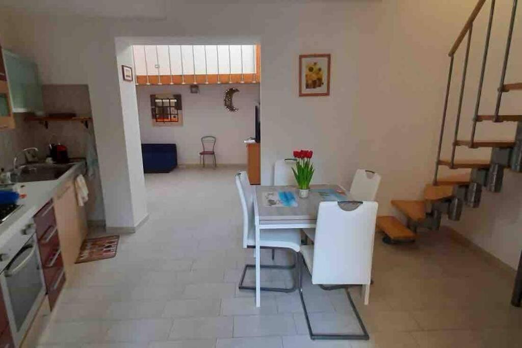 Stylish Loft Trivano Cagliari 2 Beds/2 Bath Eksteriør bilde